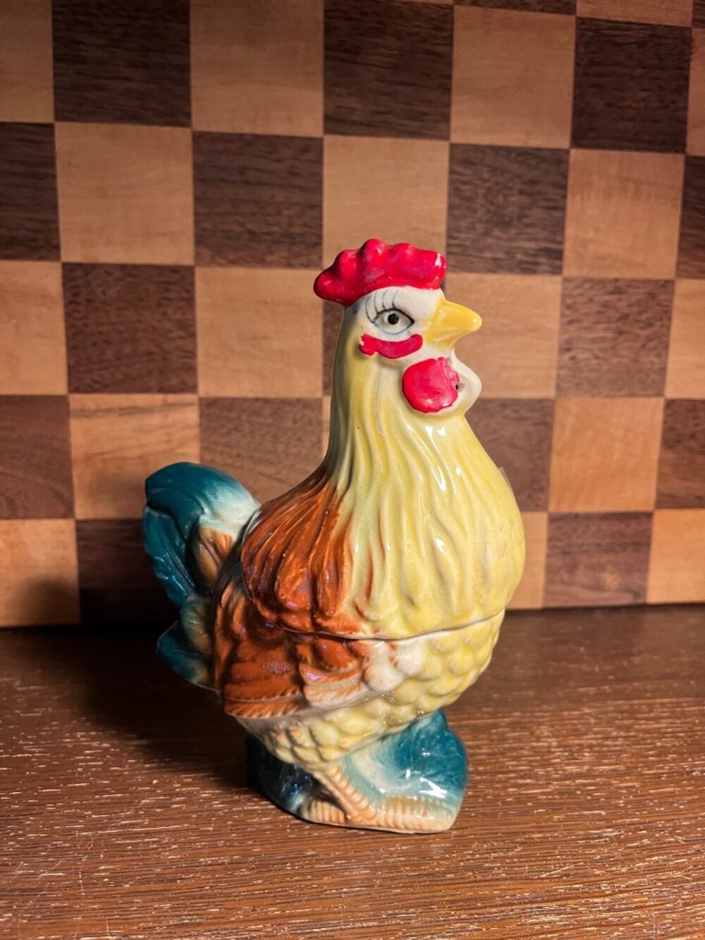 Rooster Shaker, Pepper on Top, Open Salt on Bottom, small chips at top